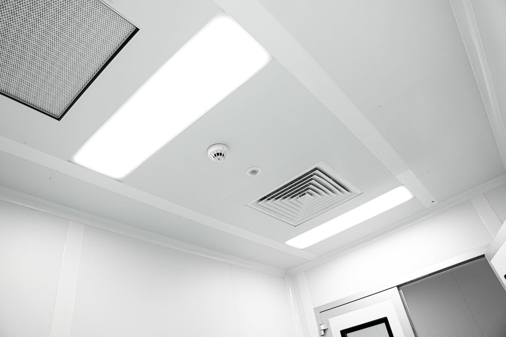 What Is a Modular Cleanroom? Advantages, Applications, and the Installation Process
